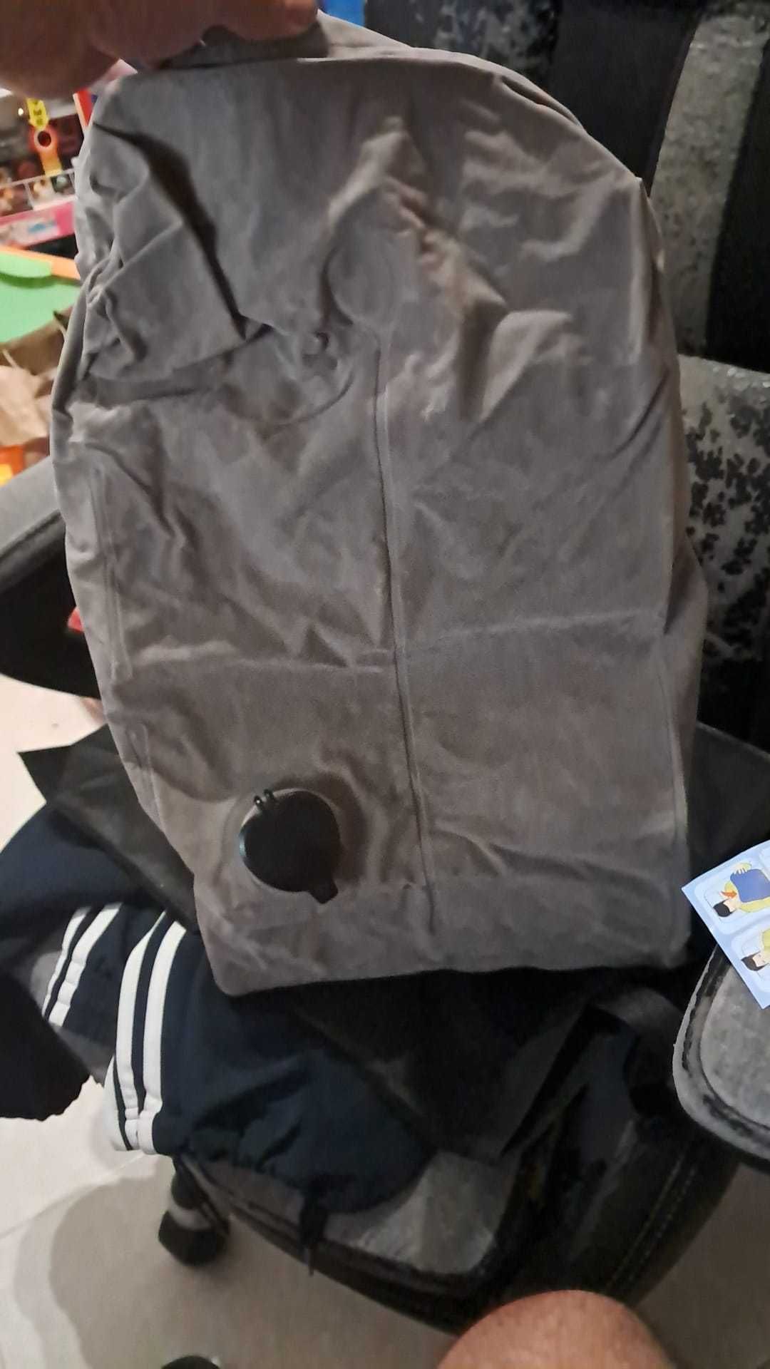Almofada de viagem inflável