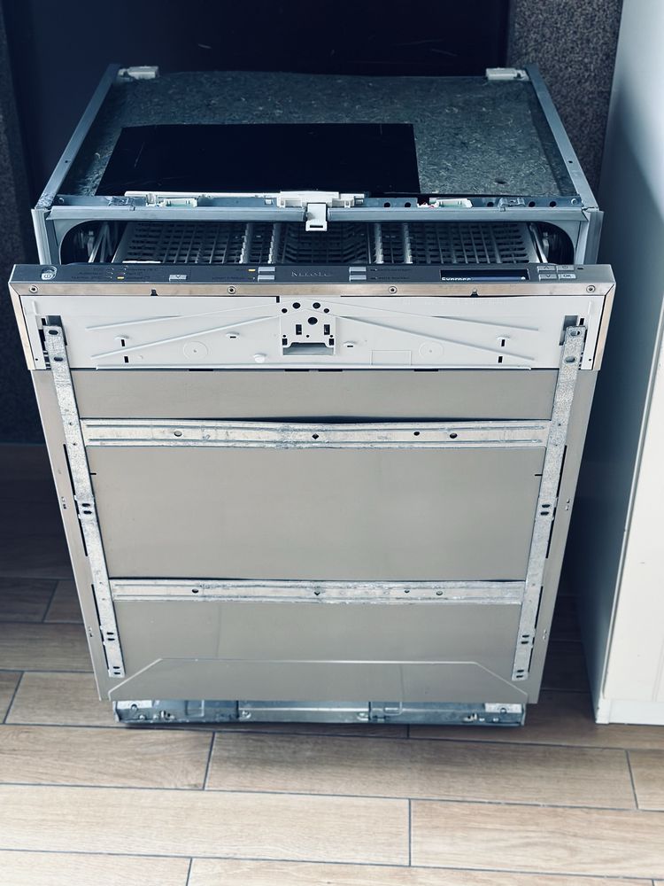 MIELE Zmywarka A+++ G6575 SCVi XXL AutoOpen LED