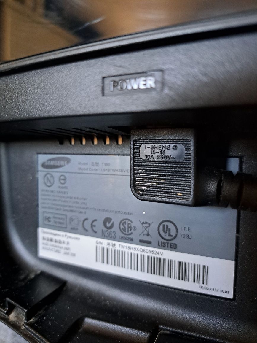 Monitor Ssmsung 19 ' model T190