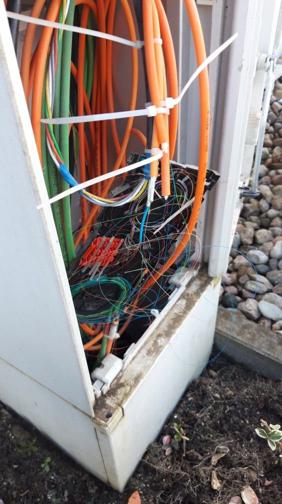Instalacje teleinformatyczne/spawanie światłowodów/naprawa instalacji.