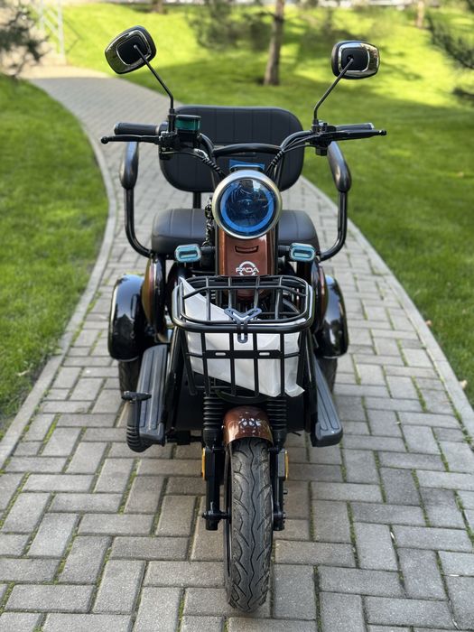 Єлектро скутер,трицикл Fada 1100W