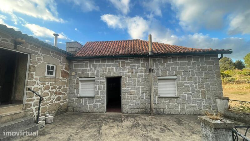 Moradia T3 / Seia, Santa Marinha e São Martinho