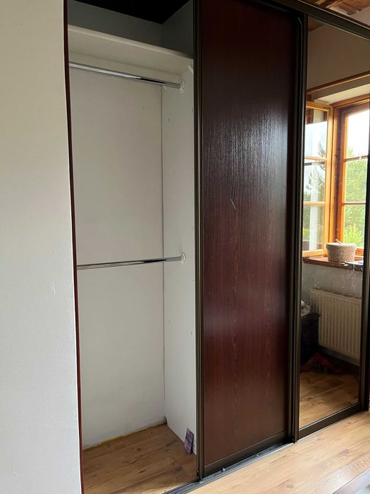 Obszerna szafa przesuwna - zabudowa 203x253cm, komandor