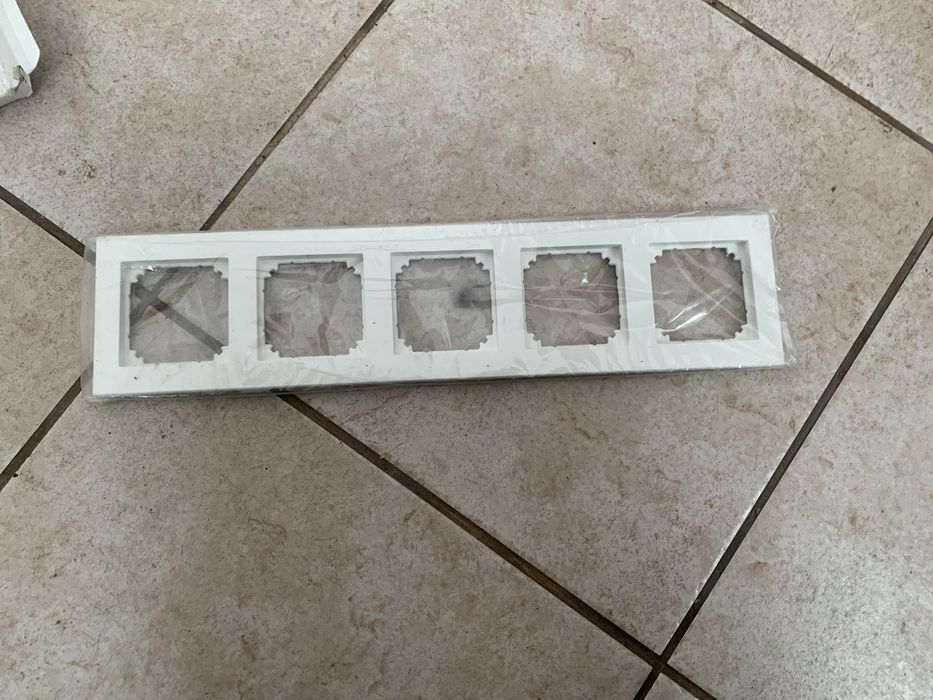 Ramka pieciokrotna Merten