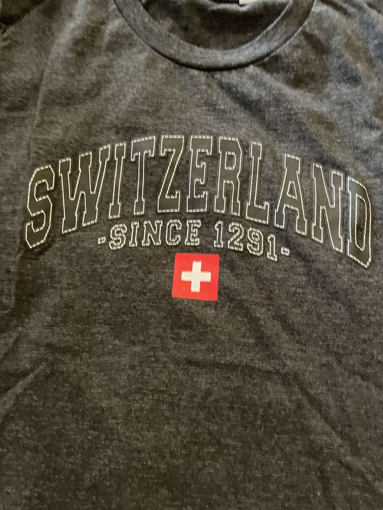 T-shirt preta Switzerland