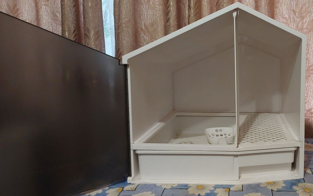 Будиночок-лоток для туалету Furrytail б/в