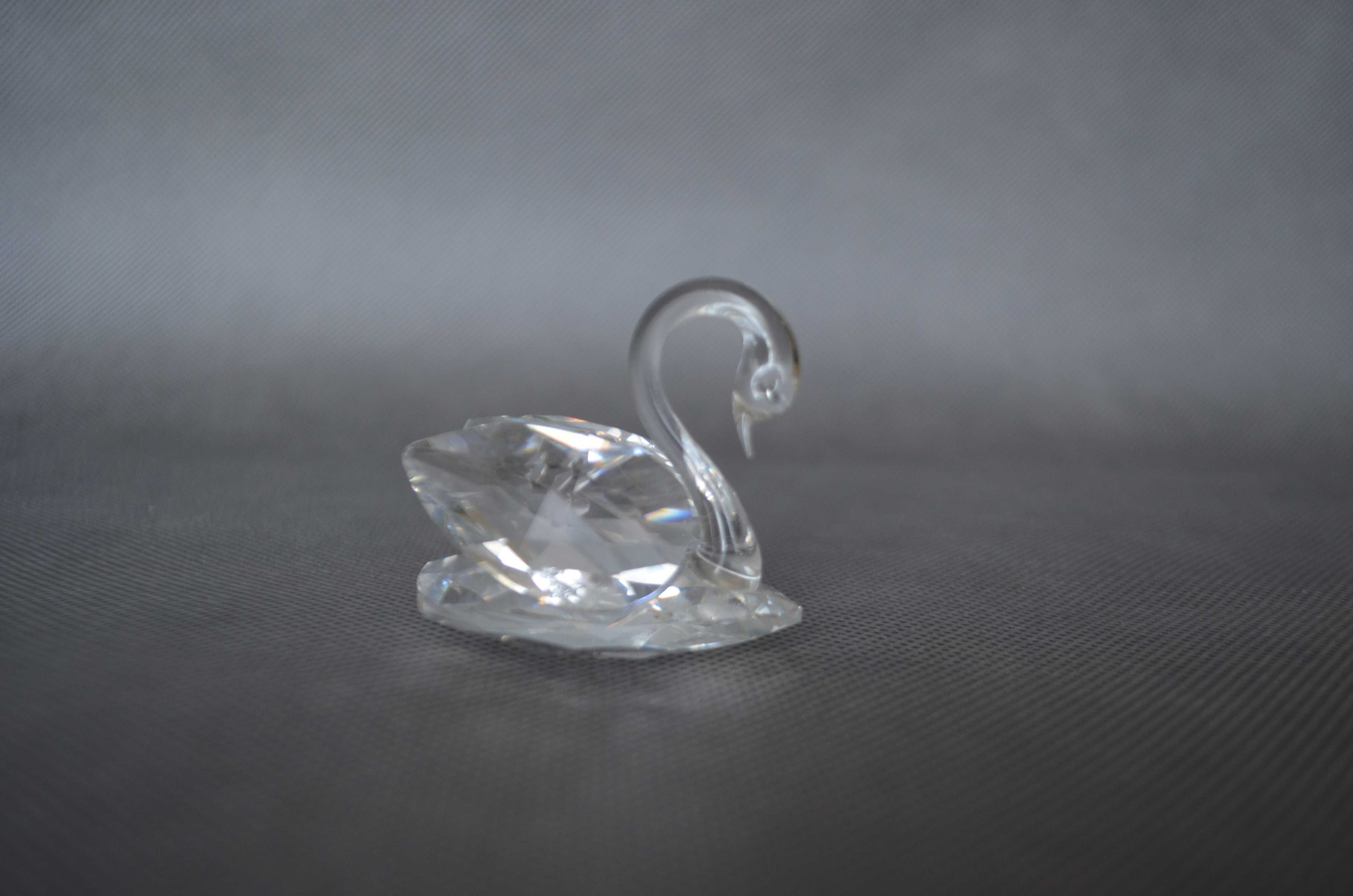 łabędź szkło kryształowe logowane Swarovski