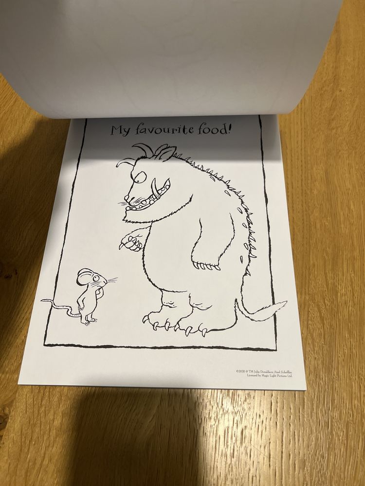 Kolorowanka gruffalo z naklejkami