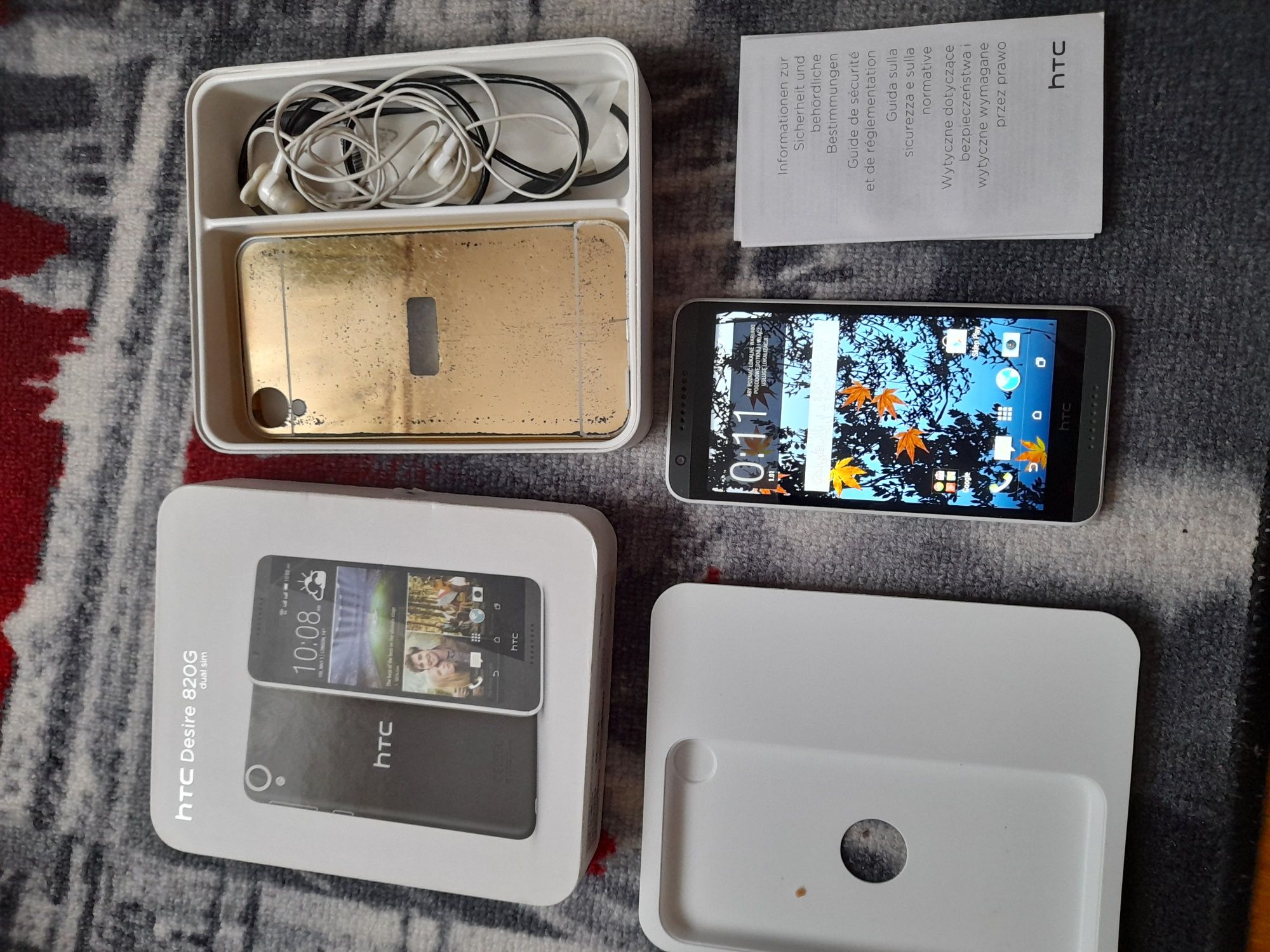 HTC Desire . 820G
