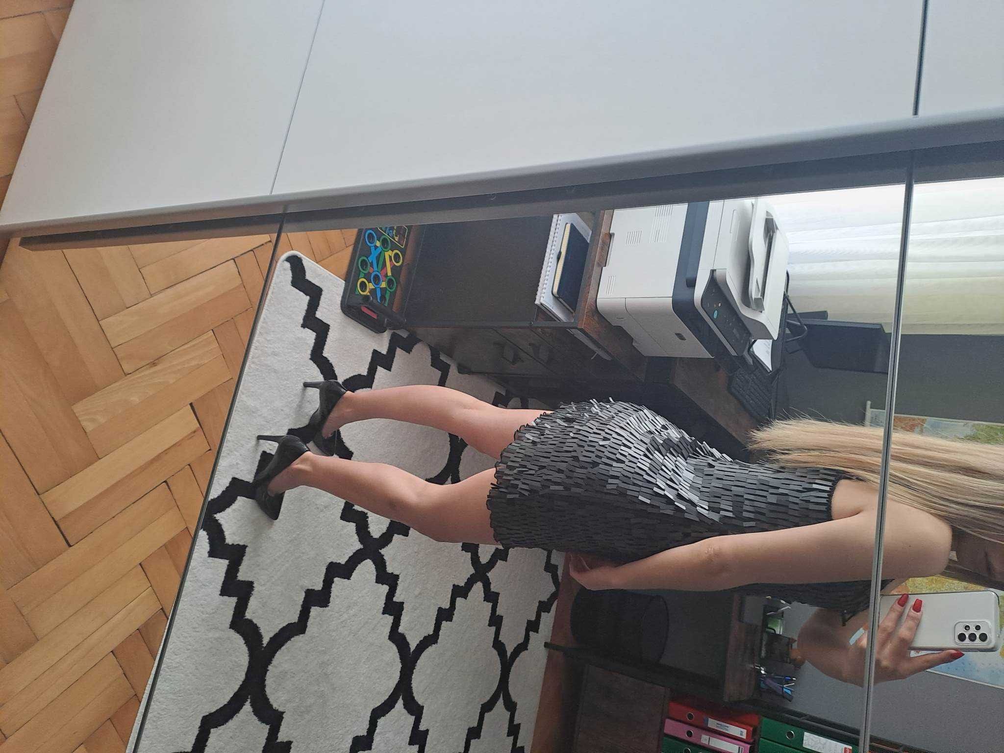 Krótka sukienka blaszki