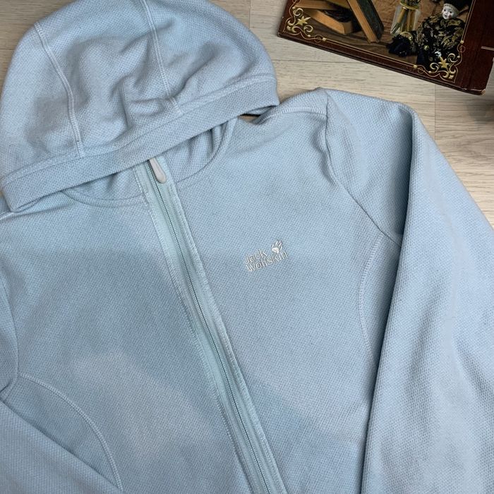 Неймовірно гарна жіноча флісова кофта від jack wolfskin ідеальний