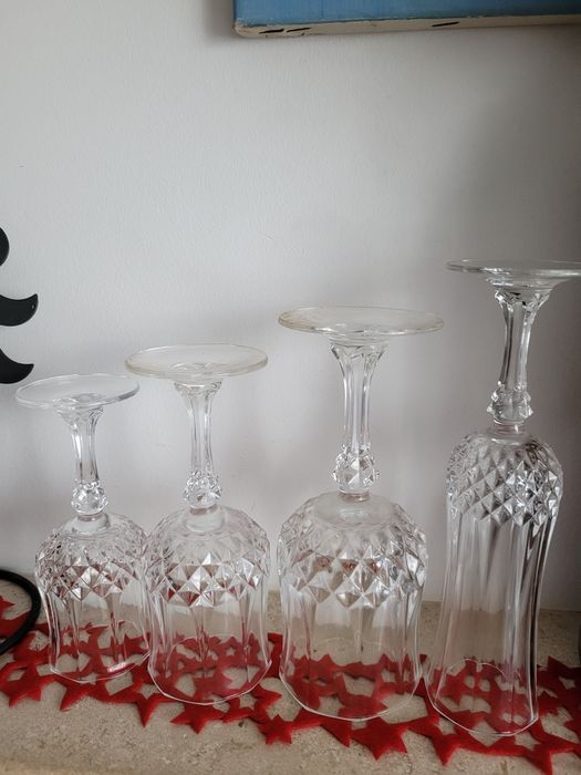 Copos de cristal e lapidados