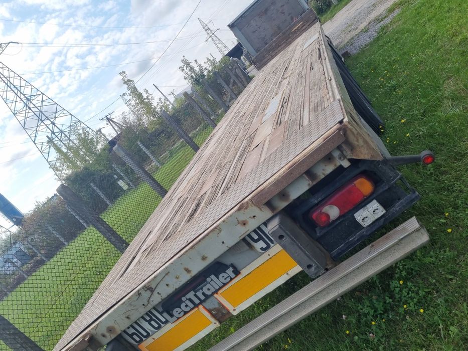 Naczepa platforma niska