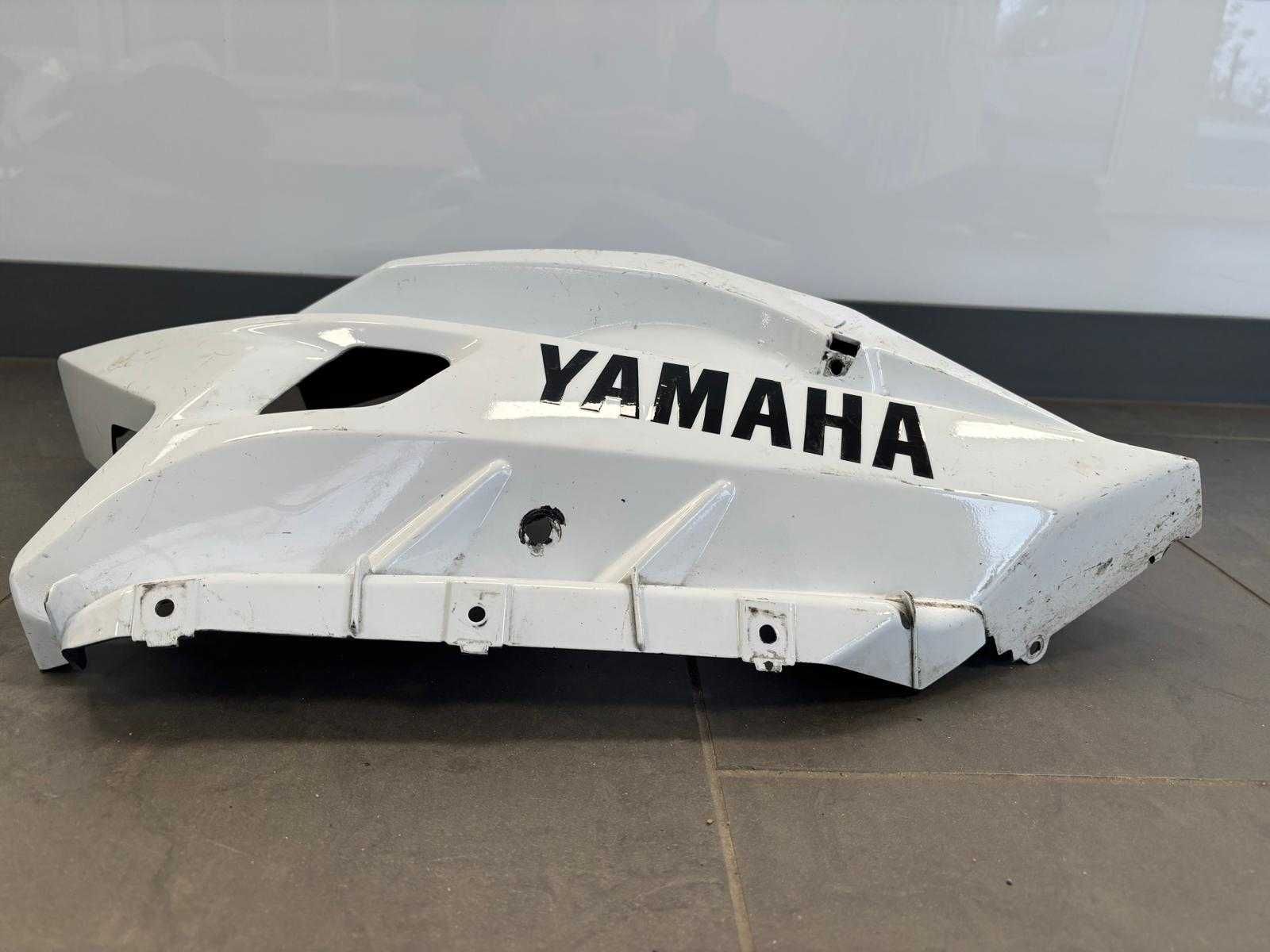 Pług prawy Owiewka Yamaha YZF-R125 [2]