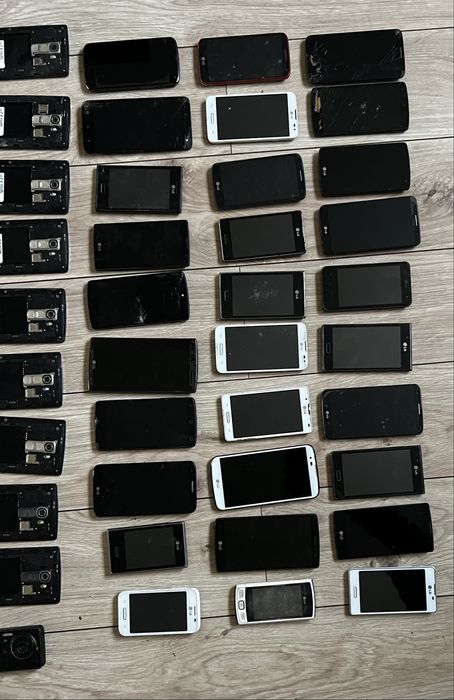 Zestaw 60 sztuk telefonów LG, Samsung, Vivo