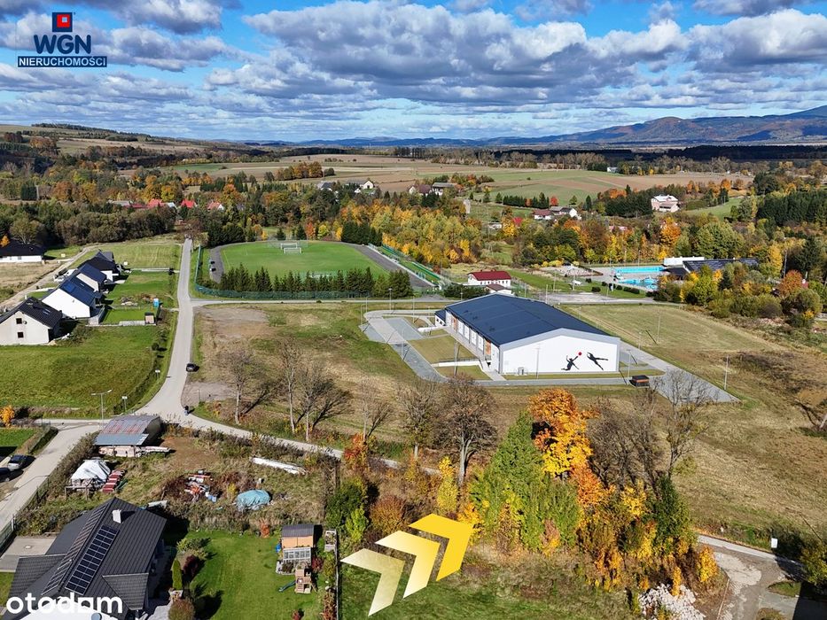 Działka budowlana na obrzeżach miasta.