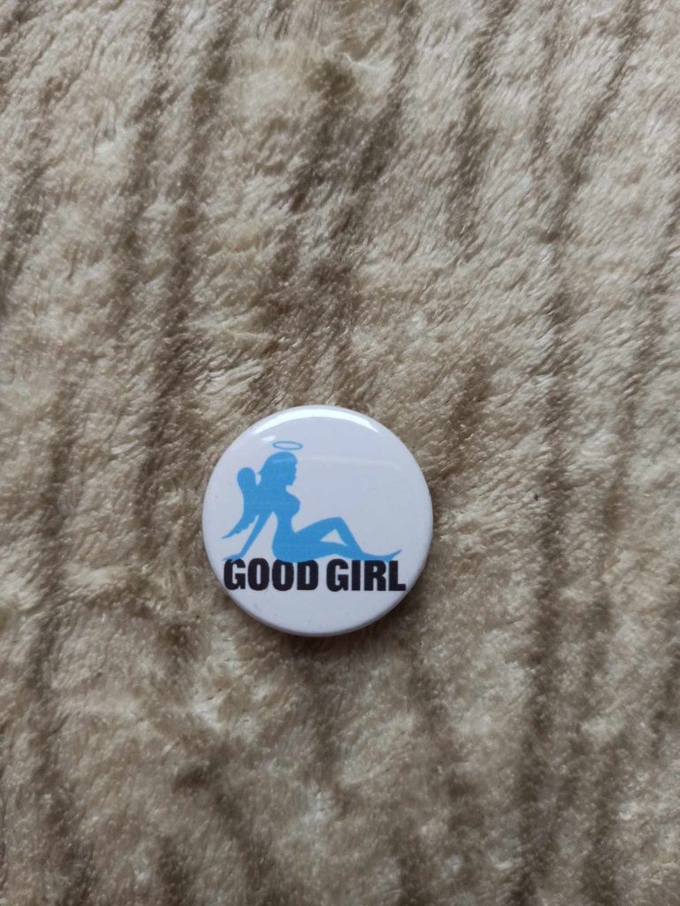 Pin good girl przypinka