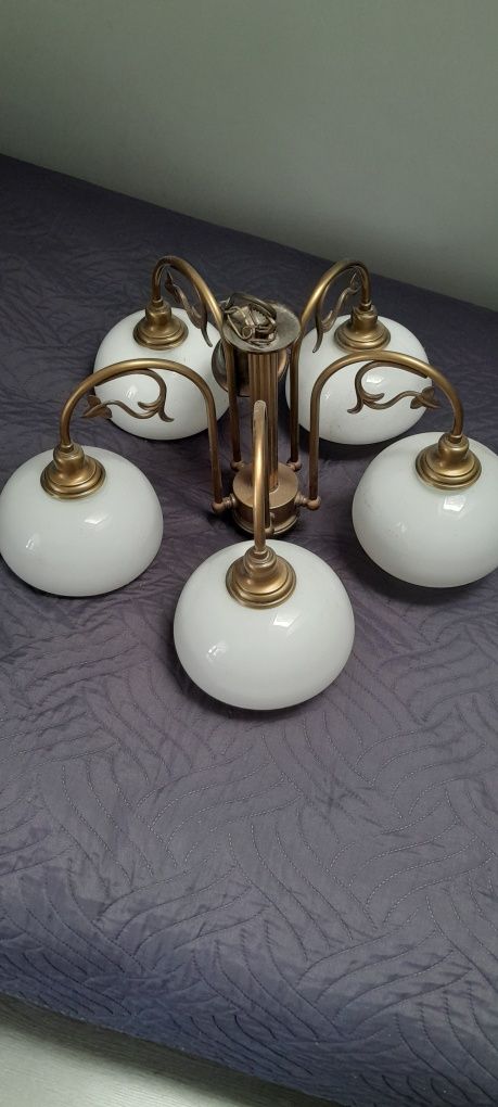 Lampy trzy i piecio ramienne