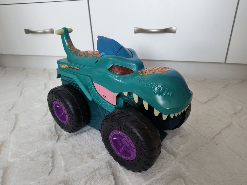 Hot wheels pożeracz aut mega wrex