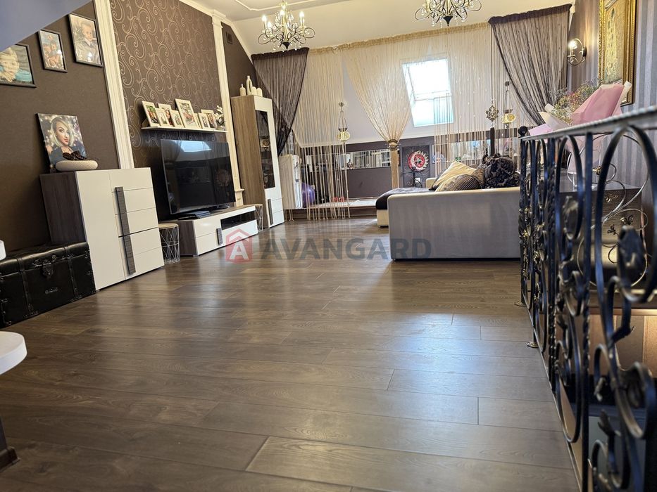 Таунхаус з ремонтом, Святопетрівське!!!