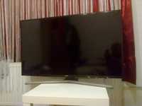 Samsung 40" 4K Ultra HD Smart TV - Zbity Ekran / Wyświetlacz
