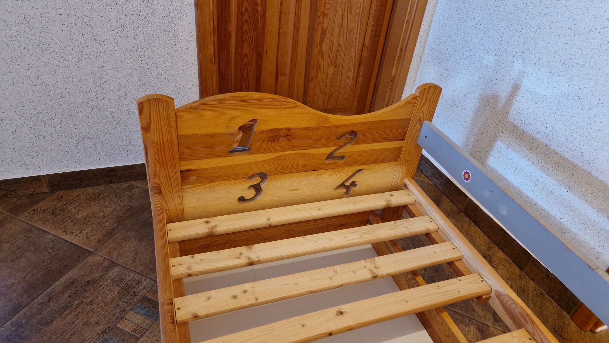 Łóżko dzieciece młodzieżowe  164x86x61