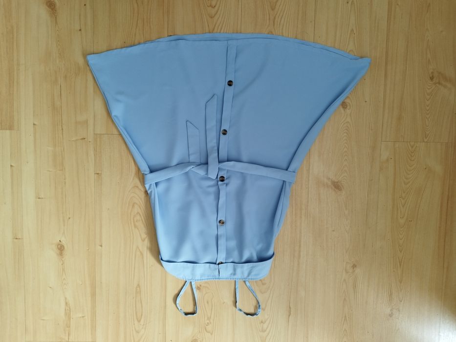 Śliczna sukienka na ramiączkach 9 lat