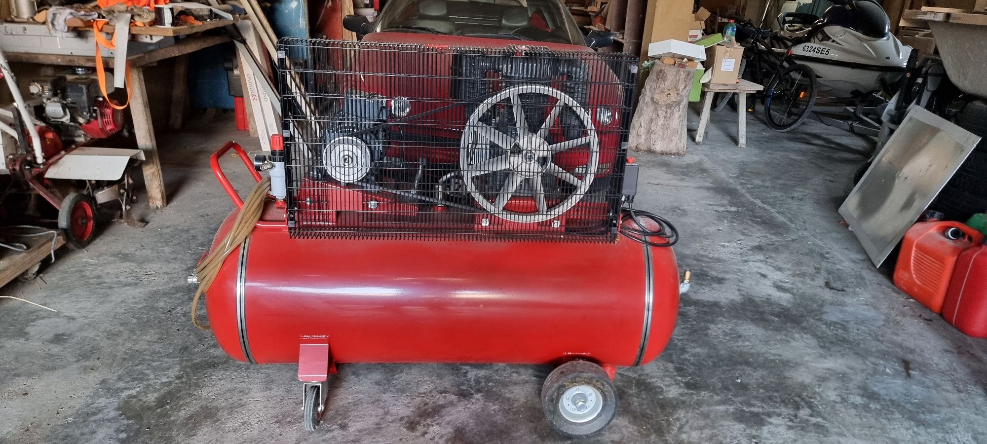 Compressor novo 270 litros