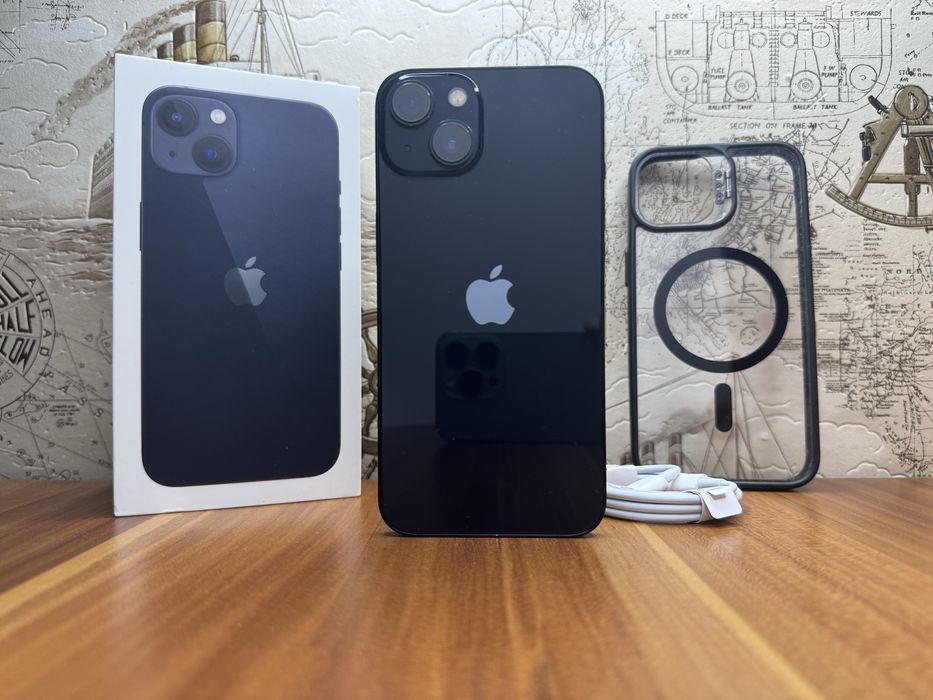 iPhone 13 • Stan Idealny • Etui • Ładowarka