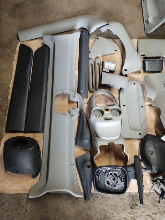 Продам пластик салона Renault kangoo