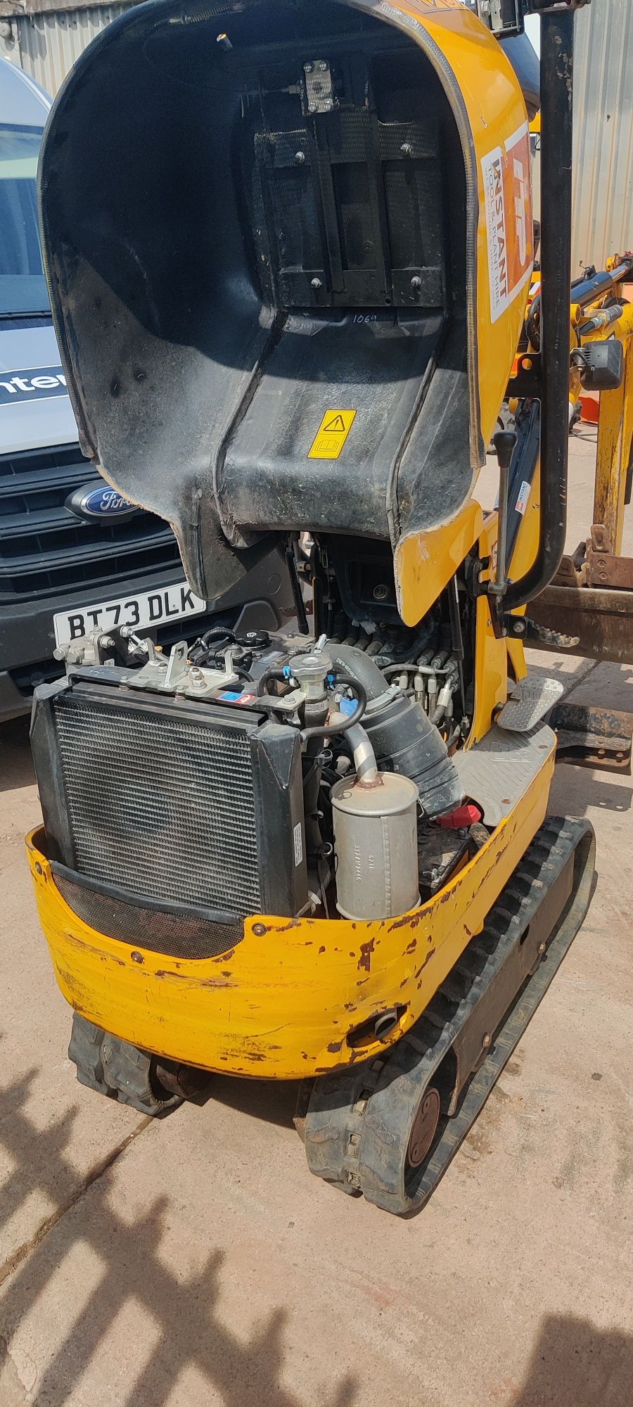 Minikoparka JCB 8008