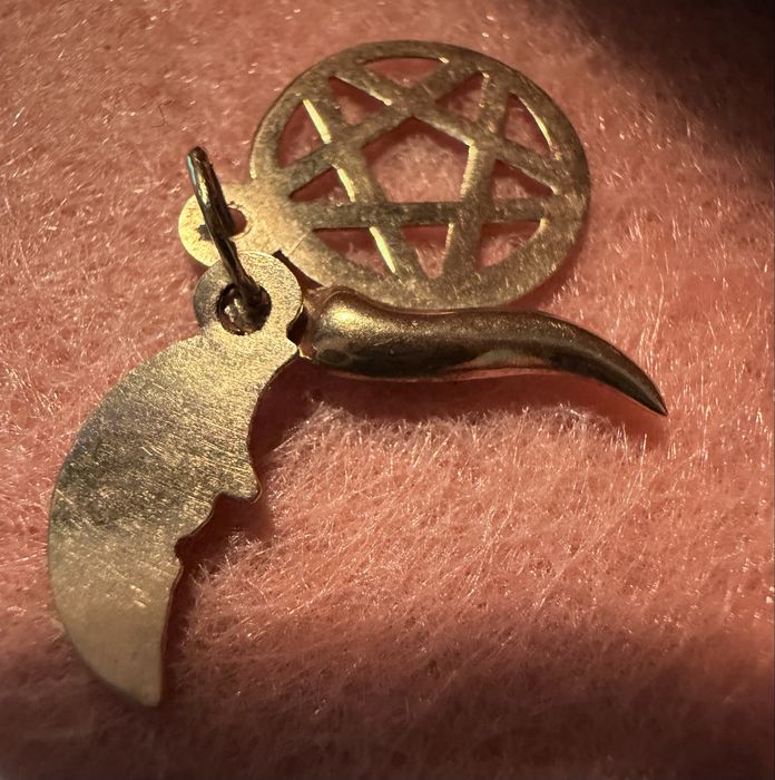 Mau olhado para fio em ouro