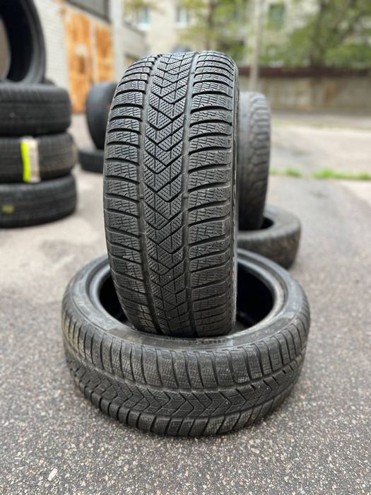 Pirelli 245/40/19 Зима