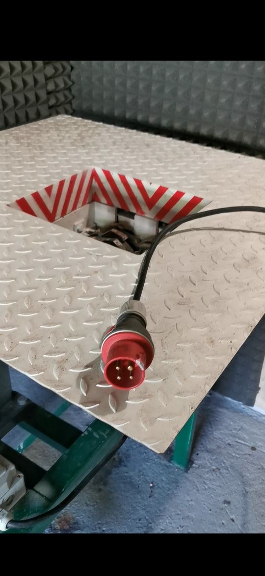 Kruszarka, rozdrabniacz dwuwłowy /shredder