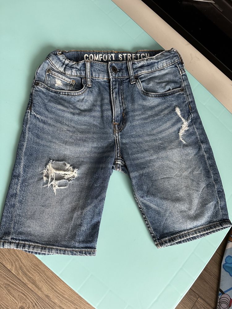 Як нові джинсові шорти h&m на хлопця 10-11 років