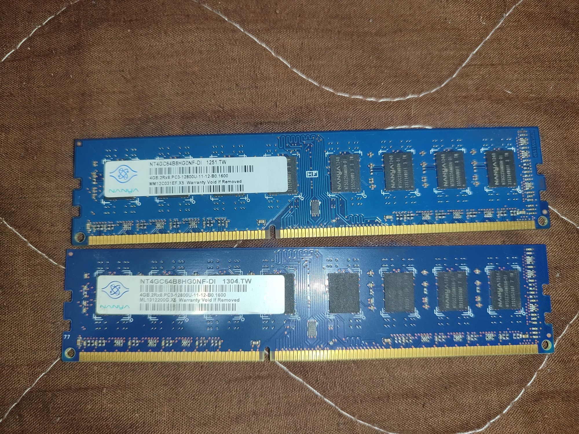 Оперативна пам'ять 4GB 2 плашки