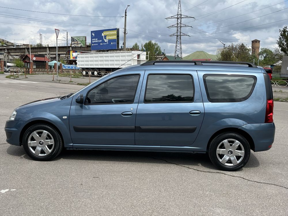 Продам Renault logan mcv 2009р. 1.6 газ/бенз.