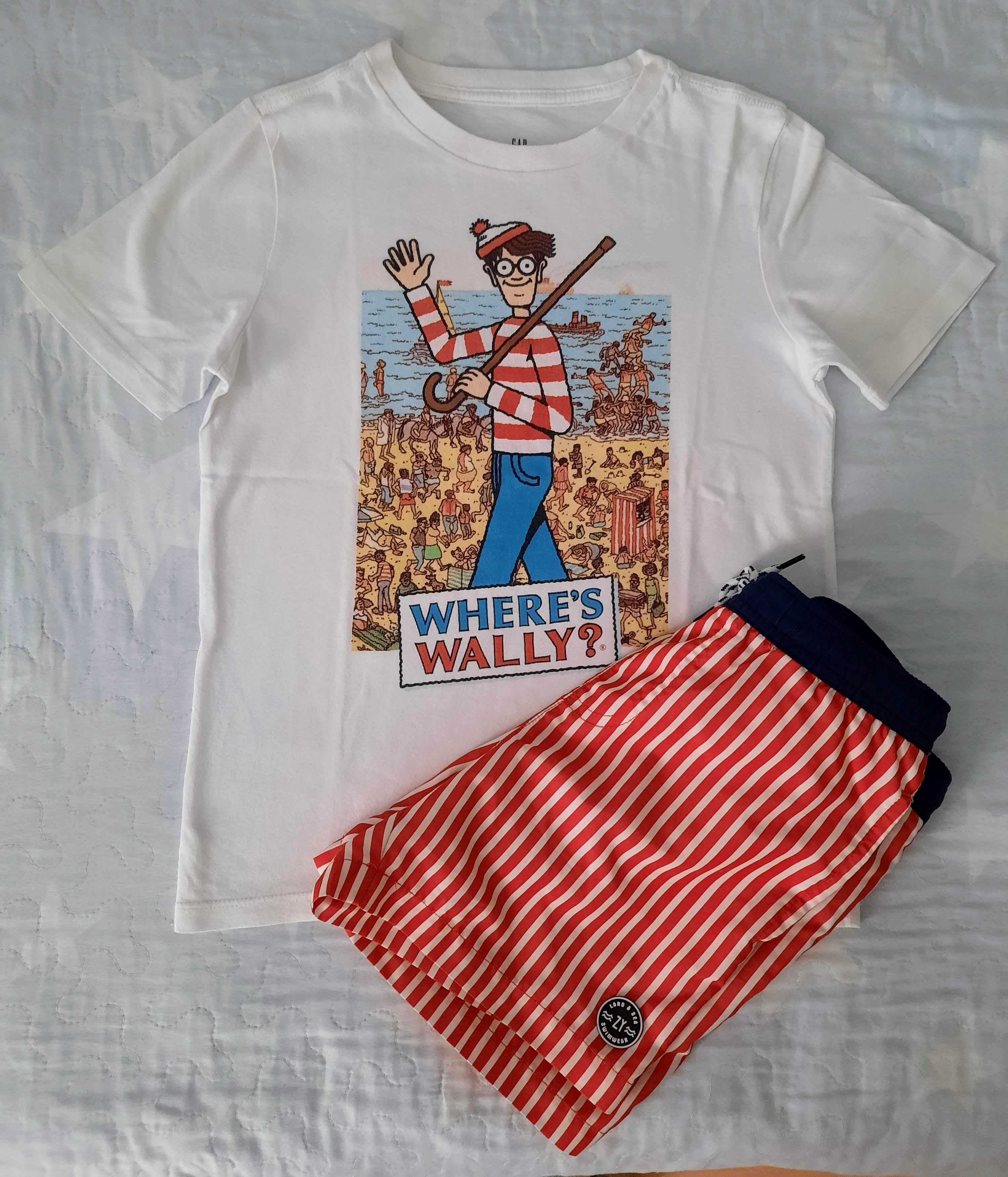 Conjunto de praia ou piscina: calções de banho e t-shirt - 6/7 anos
