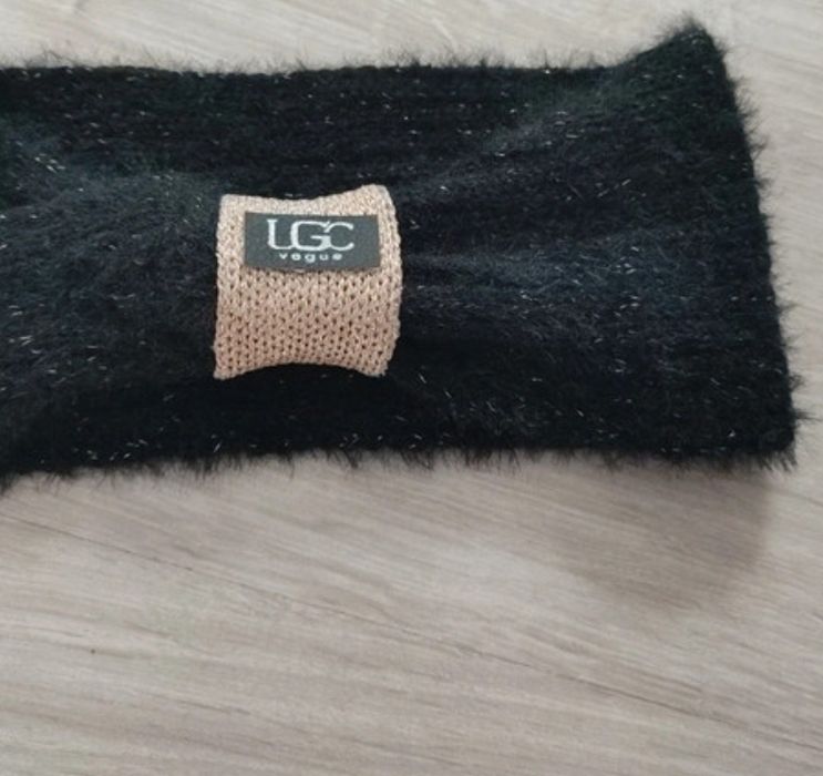 Buty Adidas i opaska Ugg rezerwacja