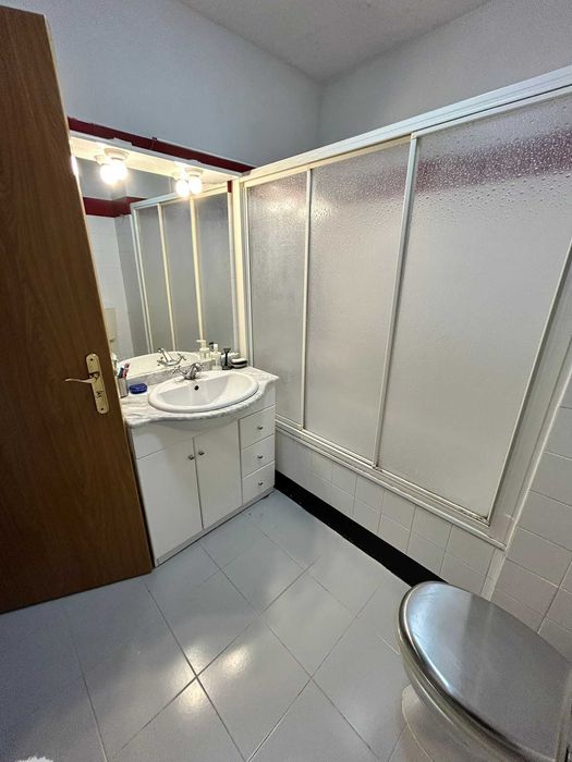 Arrenda-se T3 Monte da Caparica