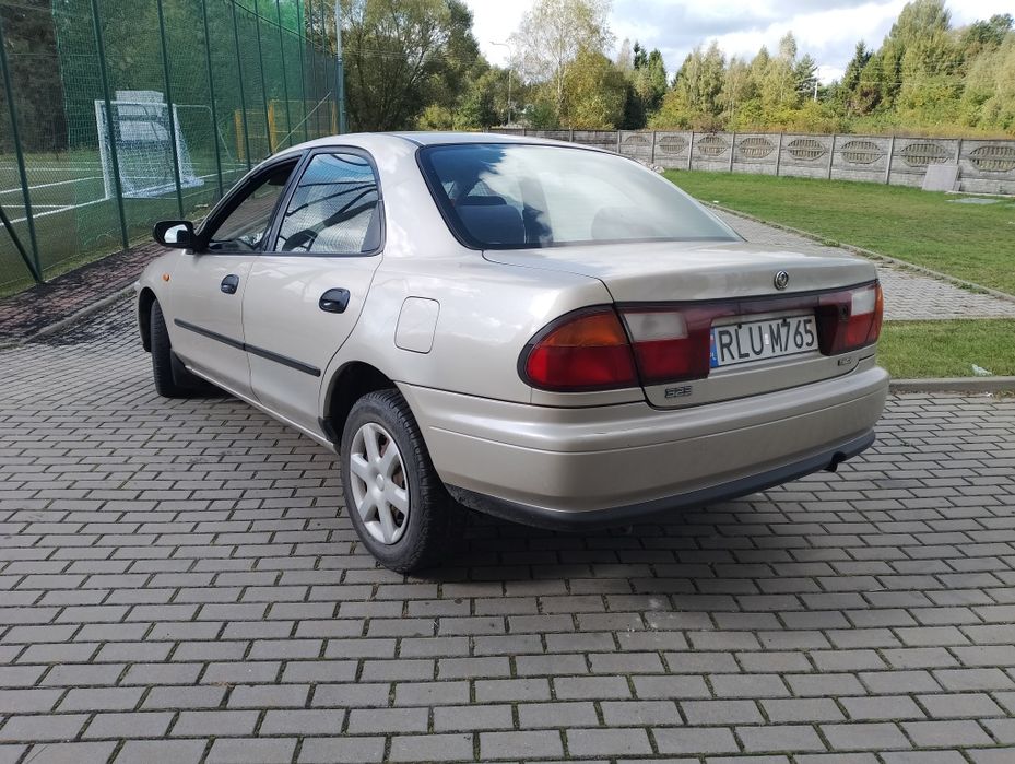Mazda 323 1.5 benzyna
