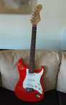 Guitarra Stratocaster antiga em perfeitas condições