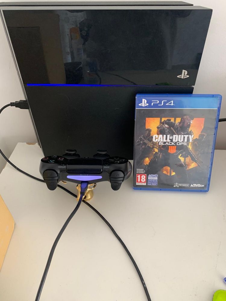Troco PS4 por outra PS4 chipada