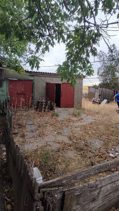 Продам два будинки