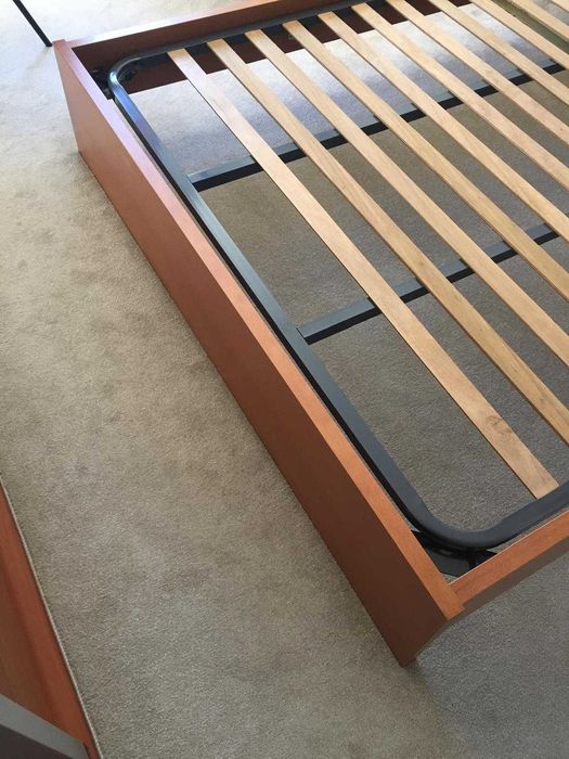 Cama de Casal + Estrado