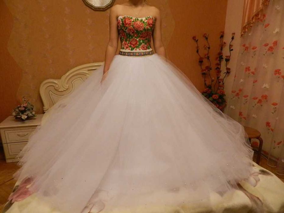 Продам плаття, етностиль, вишите бісером, весільне