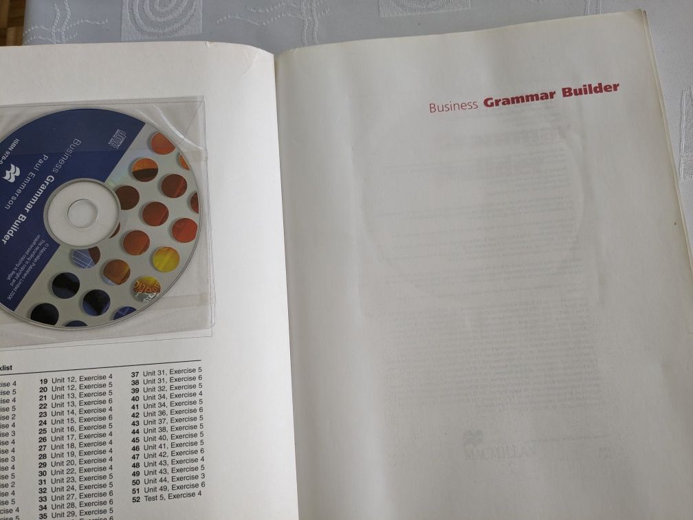 Business Grammar Builder z płytą CD angielski biznesowy