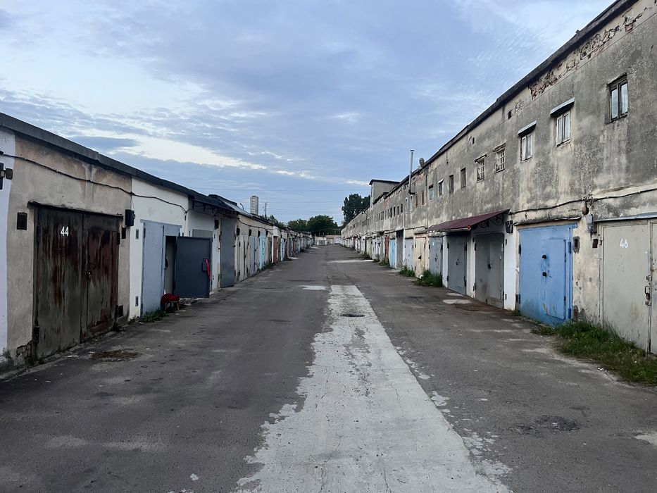 Гараж Княгині Ольги, 74 а