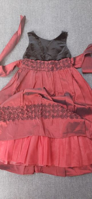 Елегантна святкова сукня для дівчинки 5 рочків!