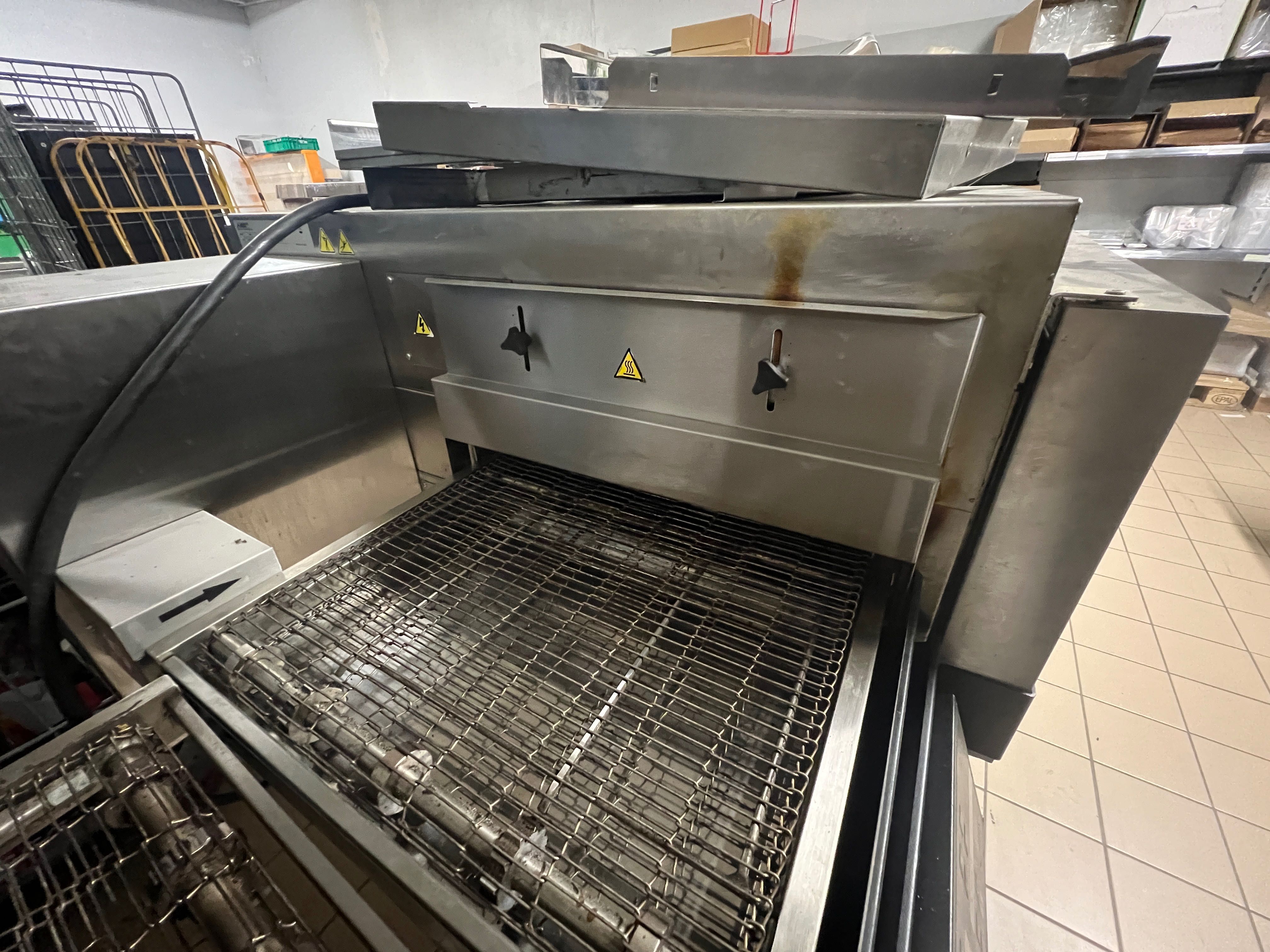 Piec przelotowy do pizzy Moretti Fornii T75E